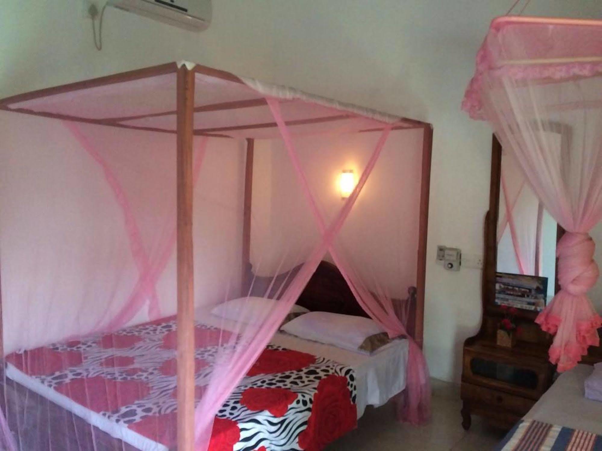 Hotel Sun Rest Mirissa Banduramulla Esterno foto